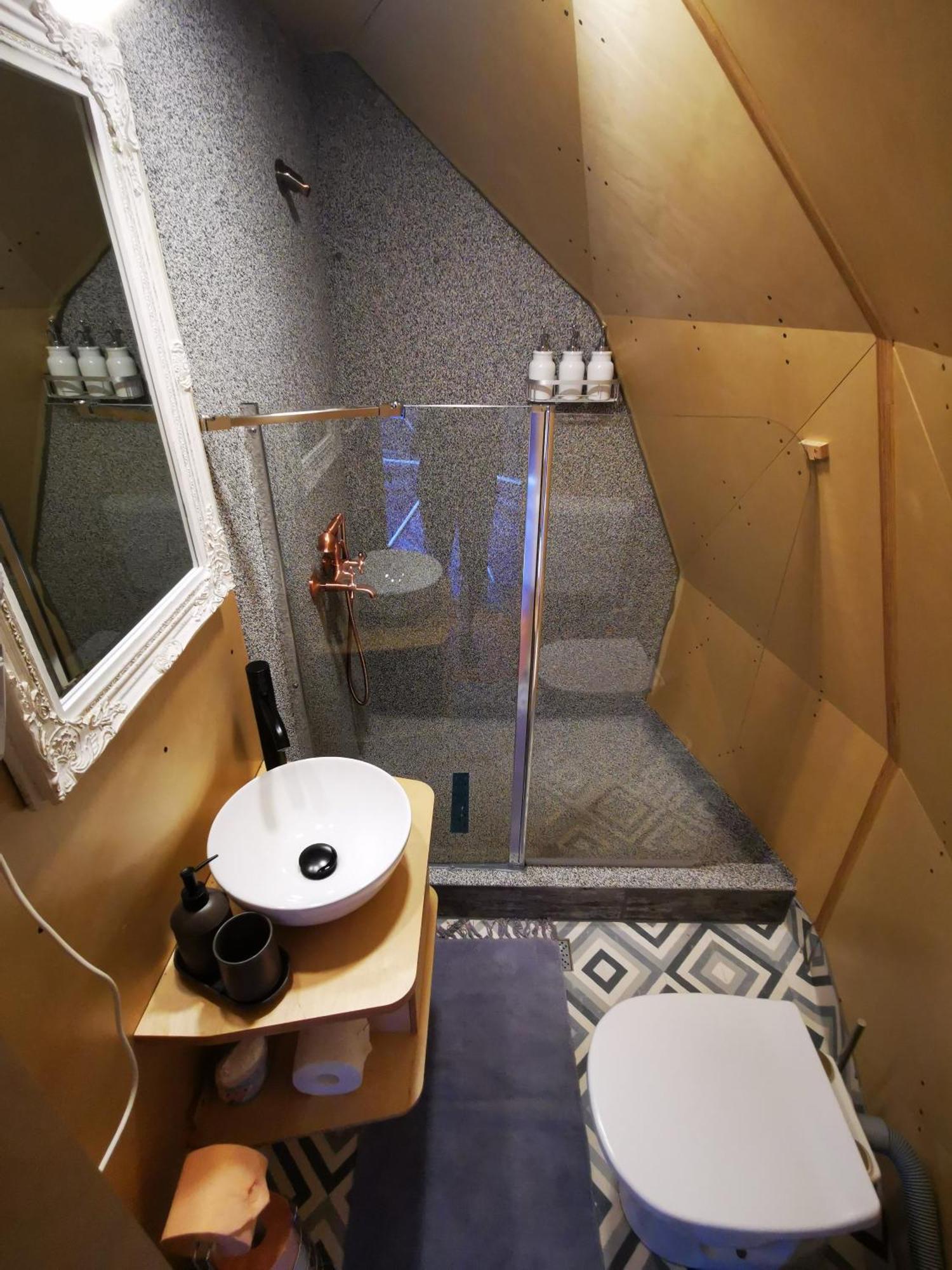 Glamping Zazen Hotel Drumu Carului Exterior photo